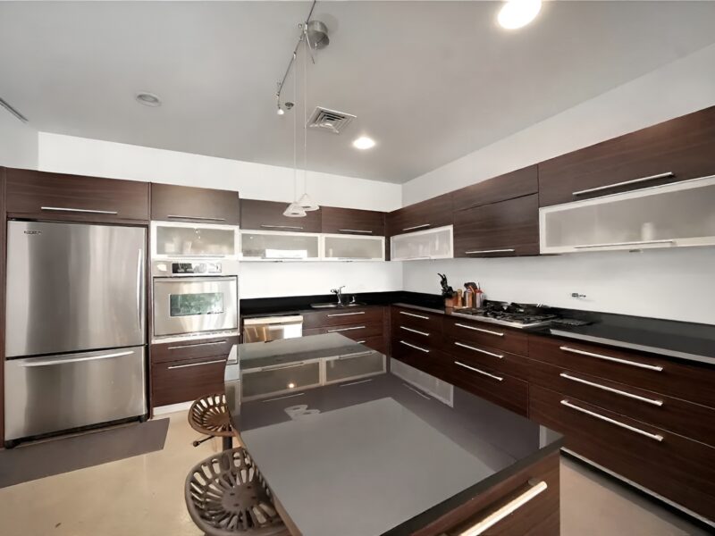 The Urban Sanctuary, Loft Living with Pool & Gym