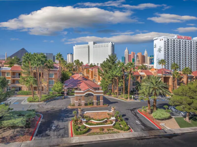 Desert Rose Resort - One Bedroom Suite